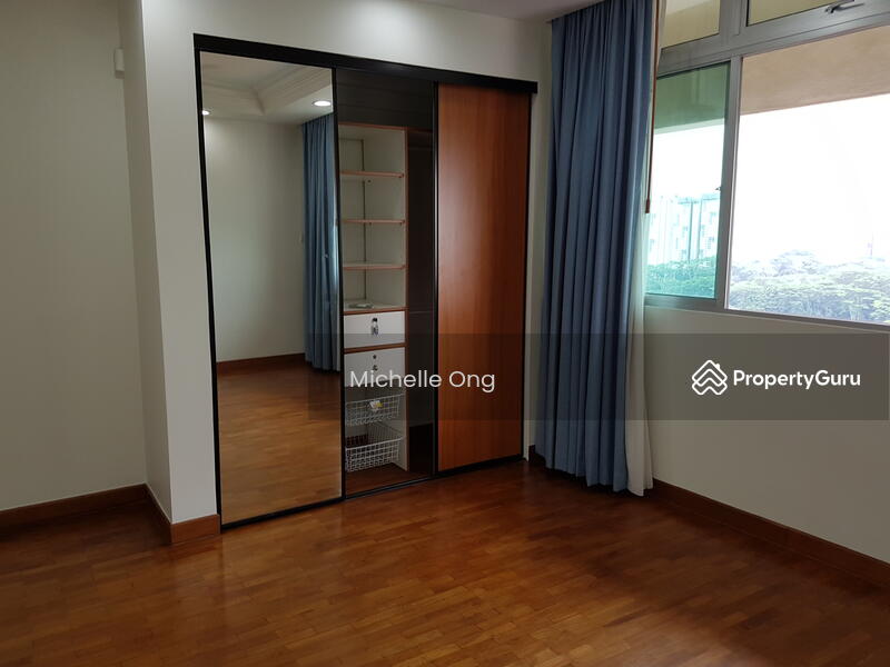 Built in wardrobe