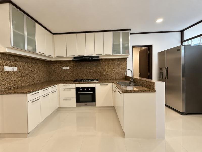 Espana, 12 Dyson Road, Newton / Novena, 3 Bedrooms, 2,712 sqft, Apartment For Rent, by FiFi Ng, 20102277 - Kitchen - PropertyGuru.com.sg