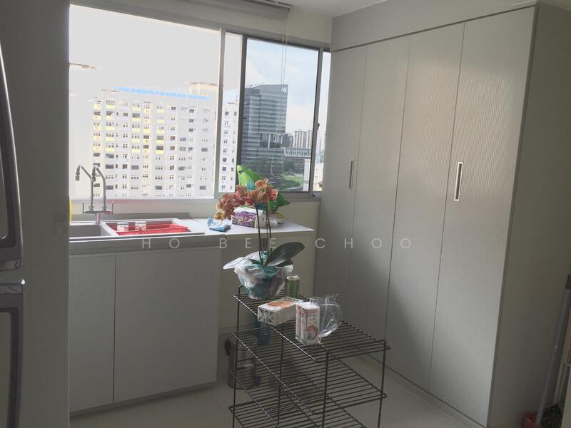 4 Holland Close, 4 Holland Close, Room Rental, 250 sqft, HDB Flat For Rent, by Ho Bee Choo, 20111685 - overlooking to Buona Vista MRT train running, modern high end fitting & features similiar to condo - PropertyGuru.com.sg