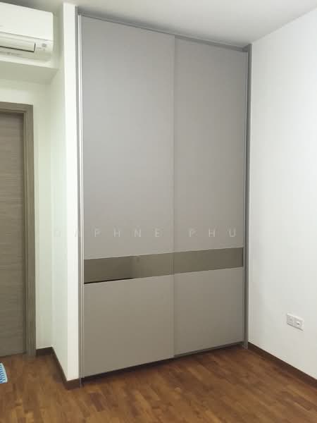 The Palette, 117 Pasir Ris Grove, 3 Bedrooms, 892 sqft, Condominium For Rent, by Daphne Phua, 20115517 - REVEL IN FULL HEIGHT WARDROBE  IN COMMON ROOM! - PropertyGuru.com.sg