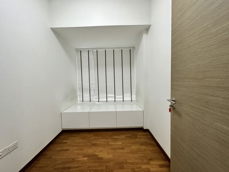 The Palette, 117 Pasir Ris Grove, 3 Bedrooms, 892 sqft, Condominium For Rent, by Daphne Phua, 20115517 - COMMON ROOM WITH SMART STORAGE ! CAN FIT A SUPER SINGLE MATTRESS! - PropertyGuru.com.sg