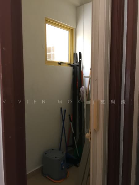Villa Marina, 33 Jalan Sempadan, 2 Bedrooms, 1,496 sqft, Condominium For Rent, by Vivien Mok (莫琍清), 20117621 - helper room - PropertyGuru.com.sg