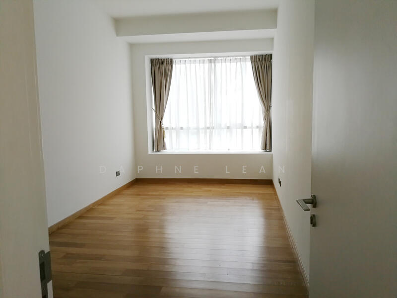 Room 2 ensuite