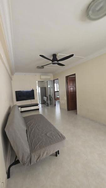907 Tampines Avenue 4, 907 Tampines Avenue 4, Pasir Ris / Tampines, 2 Bedrooms, 786 sqft, HDB Flat For Rent, by Kevin Chew, 20135644 - Living Room - PropertyGuru.com.sg