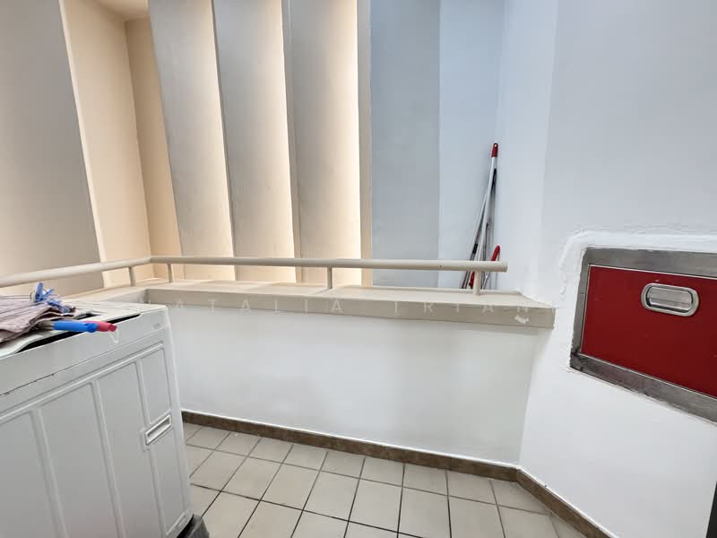 Grande Vista, 12 Cactus Drive, 3 Bedrooms, 1,367 sqft, Condominium For Rent, by Natalia Triani, 20136809 - Yard - PropertyGuru.com.sg