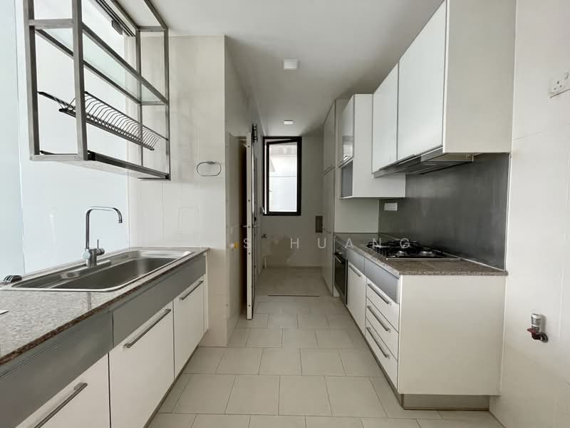 Rivergate, 99 Robertson Quay, 2 Bedrooms, 1,034 sqft, Apartment For Rent, by Lewis Huang, 20147921 - PropertyGuru.com.sg