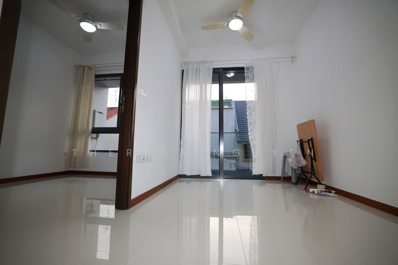 Vibes @ Upper Serangoon Apartment For Sale at S$ 1,150,000 | PropertyGuru Singapore