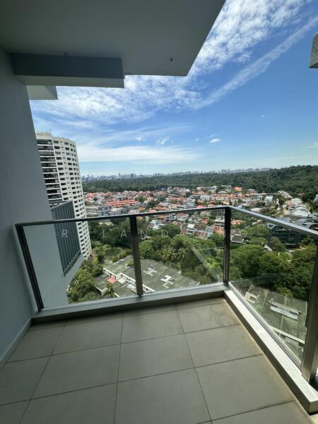 For Rent - Thomson Three