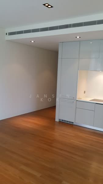 Hilltops, 99 Cairnhill Circle, 2 Bedrooms, 807 sqft, Condominium For Rent, by Jansen Kok, 20155378 - Living Room - PropertyGuru.com.sg