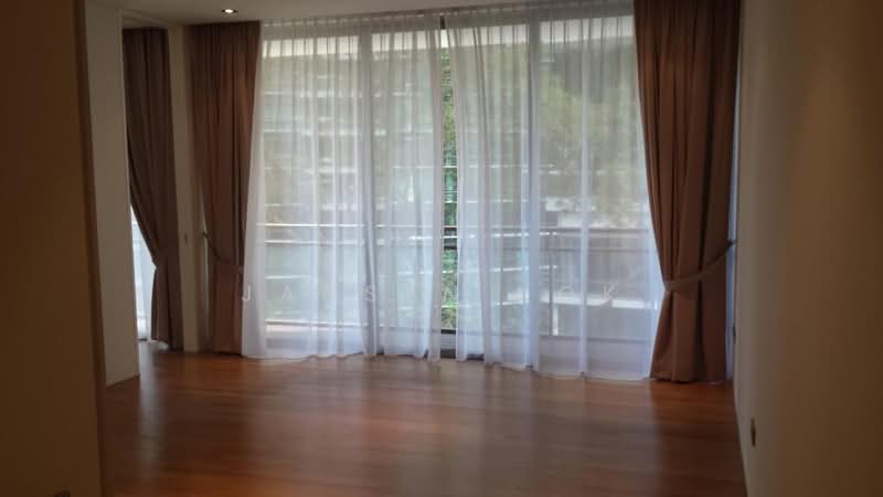 Hilltops, 99 Cairnhill Circle, 2 Bedrooms, 807 sqft, Condominium For Rent, by Jansen Kok, 20155378 - Living Room - PropertyGuru.com.sg