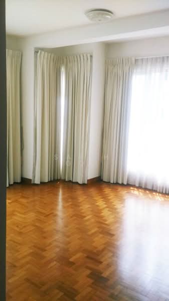 Maple Woods, 985 Bukit Timah Road, 4 Bedrooms, 1,787 sqft, Condominium For Rent, by Sarah Goh, 20160084 - spacious master room - PropertyGuru.com.sg