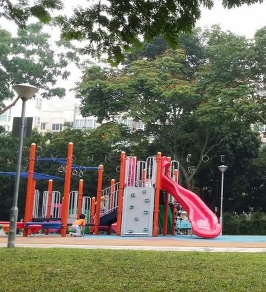 The Esparis, 7 Pasir Ris Drive 4, 3 Bedrooms, 1,292 sqft, Condominium For Rent, by Yvonne Chloe Long 龍飛妍, 20168453 - Park Nearby the Esparis - PropertyGuru.com.sg