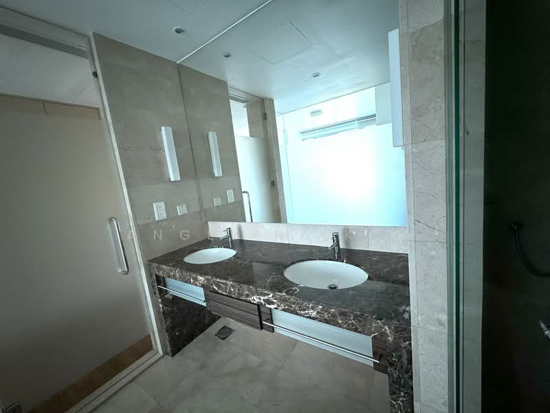 The Grange, 3 Grange Garden, 4 Bedrooms, 2,303 sqft, Condominium For Rent, by Angeline Koh, 20171360 - Master Bathroom - PropertyGuru.com.sg