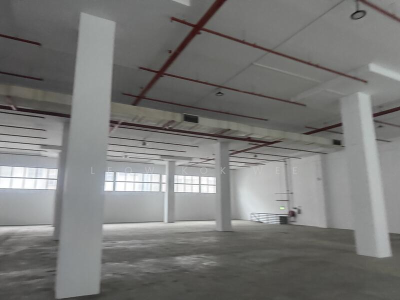 6m high warehouse 12 loading bays with dock levellers, Serangoon north, 18,000 sqft, Light Industrial (B1) For Rent, by Leow Kok Wee, 20172398 - CommercialGuru.com.sg