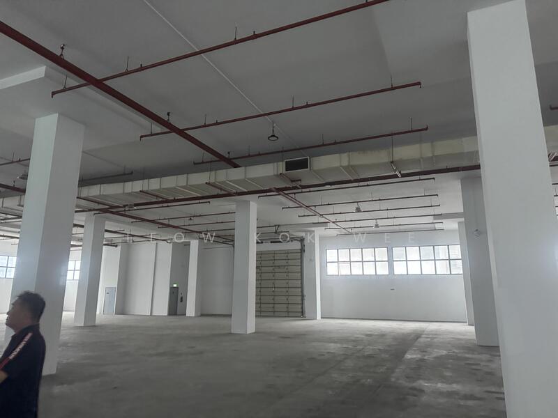 6m high warehouse 12 loading bays with dock levellers, Serangoon north, 18,000 sqft, Light Industrial (B1) For Rent, by Leow Kok Wee, 20172398 - CommercialGuru.com.sg
