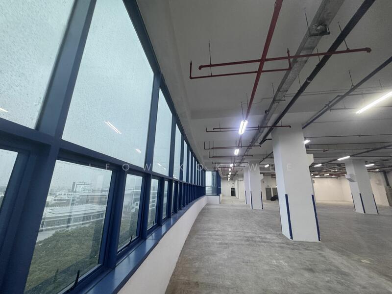 6m high warehouse 12 loading bays with dock levellers, Serangoon north, 18,000 sqft, Light Industrial (B1) For Rent, by Leow Kok Wee, 20172398 - CommercialGuru.com.sg