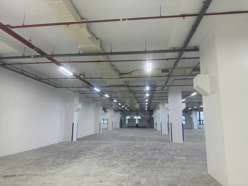 6m high warehouse 12 loading bays with dock levellers, Serangoon north, 18,000 sqft, Light Industrial (B1) For Rent, by Leow Kok Wee, 20172398 - CommercialGuru.com.sg