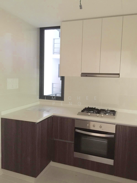 La Fiesta, 58 Sengkang Square, 3 Bedrooms, 840 sqft, Condominium For Rent, by Sim Chee Peng, 20175434 - Kitchen - PropertyGuru.com.sg
