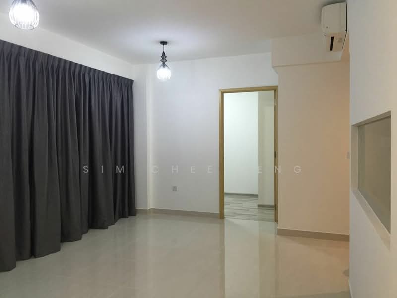 La Fiesta, 58 Sengkang Square, 3 Bedrooms, 840 sqft, Condominium For Rent, by Sim Chee Peng, 20175434 - Living Hall - PropertyGuru.com.sg