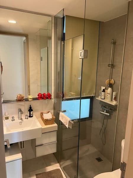 Rivergate, 99 Robertson Quay, 2 Bedrooms, 1,044 sqft, Apartment For Rent, by Corina Tan, 20180078 - PropertyGuru.com.sg