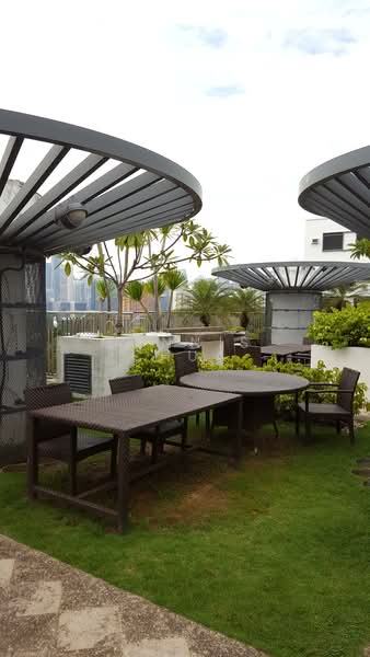 One Oxley Rise, 1 Oxley Rise, 2 Bedrooms, 720 sqft, Apartment For Rent, by Dennis Chua, 20187353 - PropertyGuru.com.sg