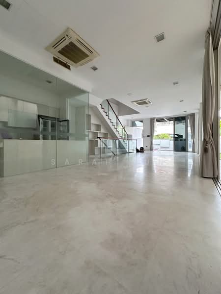 Huddington Ave Serangoon Garden, Huddington Avenue, 5 Bedrooms, 4,200 sqft, Corner Terrace For Rent, by Sarah Sun, 20195628 - PropertyGuru.com.sg