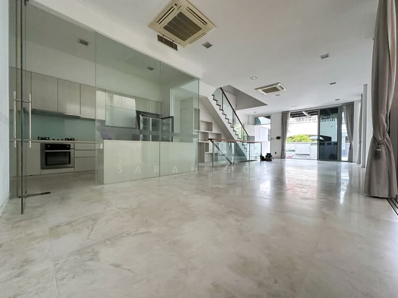 Huddington Ave Serangoon Garden, Huddington Avenue, 5 Bedrooms, 4,200 sqft, Corner Terrace For Rent, by Sarah Sun, 20195628 - PropertyGuru.com.sg