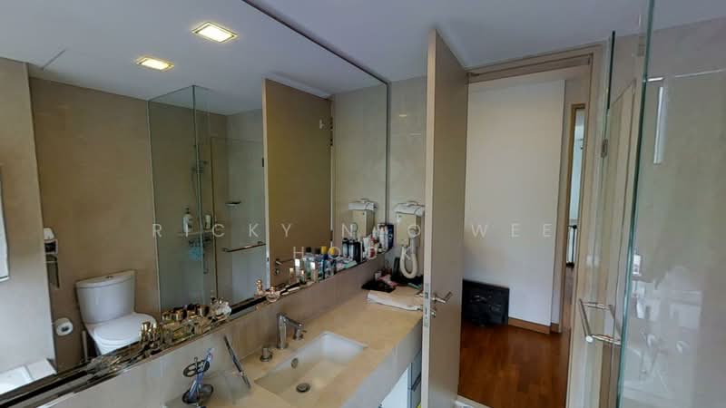 Rivergate, 99 Robertson Quay, 3 Bedrooms, 1,496 sqft, Apartment For Rent, by Ricky Neo Wee Hock, 20196265 - common bathroom - PropertyGuru.com.sg