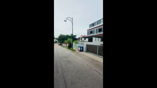 Near Australia/American In't Sch, Dunsfold Drive, 5 Bedrooms, 5,800 sqft, Cluster House For Rent, by Jeremy Chia, 20216300 - PropertyGuru.com.sg