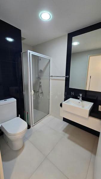 The Interlace, 198 Depot Road, Harbourfront / Telok Blangah, 2 Bedrooms, 1,044 sqft, Condominium For Rent, by Yap Chin Chuan, 20218777 - Master Bathroom - PropertyGuru.com.sg