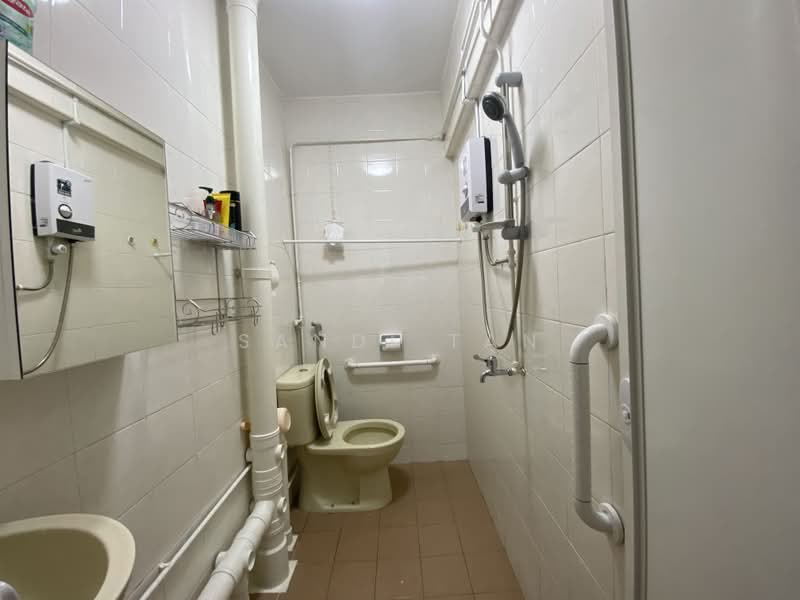 73 Lor 4 Toa Payoh, , Room Rental, 150 sqft, HDB Flat For Rent, by Cannis Tan, 20230839 - PropertyGuru.com.sg