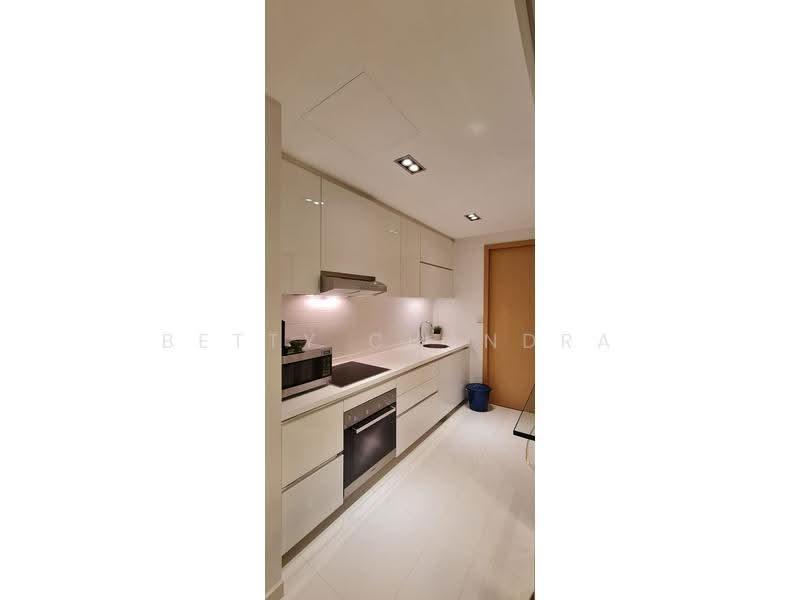 One Shenton, 1 Shenton Way, Boat Quay / Raffles Place / Marina, 1 Bedroom, 538 sqft, Apartment For Rent, by Betty Chandra, 20240028 - Kitchen - PropertyGuru.com.sg