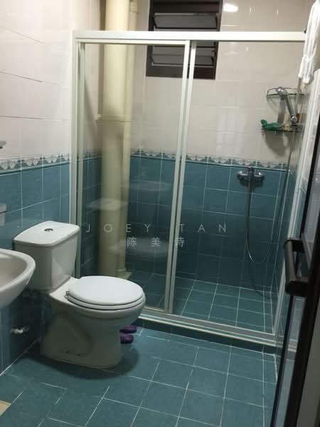 For Rent - 650 Senja Link