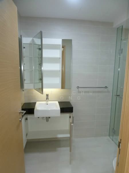 Cityscape at Farrer Park, 101 Mergui Road, 2 Bedrooms, 1,076 sqft, Condominium For Rent, by Kwek Chu Yeong, 20271758 - Common Bathroom - PropertyGuru.com.sg