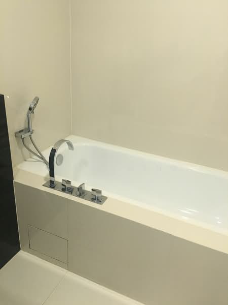 The Interlace, 186 Depot Road, 3 Bedrooms, 1,454 sqft, Condominium For Rent, by Agnes Heng, 20273934 - PropertyGuru.com.sg