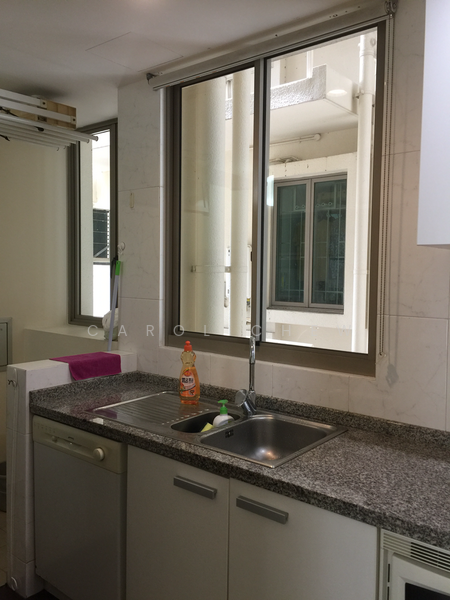 Kitchen equipped with Dish Washer