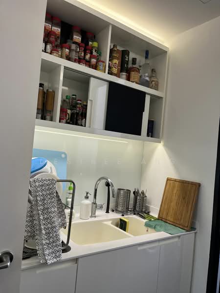 Village @ Pasir Panjang, 463 Pasir Panjang Road, 3 Bedrooms, 1,098 sqft, Condominium For Rent, by Desiree Ang, 20278053 - PropertyGuru.com.sg
