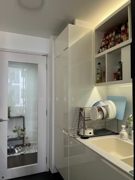 Village @ Pasir Panjang, 463 Pasir Panjang Road, 3 Bedrooms, 1,098 sqft, Condominium For Rent, by Desiree Ang, 20278053 - PropertyGuru.com.sg