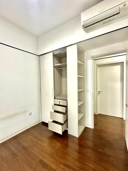 Village @ Pasir Panjang, 463 Pasir Panjang Road, 3 Bedrooms, 1,098 sqft, Condominium For Rent, by Desiree Ang, 20278053 - PropertyGuru.com.sg