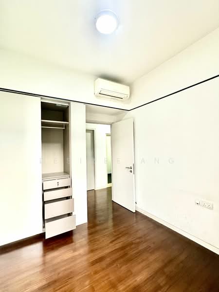 Village @ Pasir Panjang, 463 Pasir Panjang Road, 3 Bedrooms, 1,098 sqft, Condominium For Rent, by Desiree Ang, 20278053 - PropertyGuru.com.sg