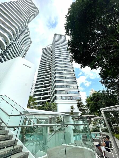 Trilight Condominium For Sale at S$ 14,800,000 | PropertyGuru Singapore - 4-bedroom Penthouse @ Trilight, S'pore