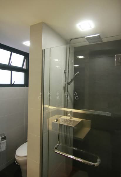 The Anchorage, 370A Alexandra Road, Alexandra / Commonwealth, 2 Bedrooms, 1,206 sqft, Condominium For Rent, by Freda Chang, 20290402 - shower area - PropertyGuru.com.sg