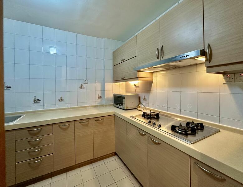 For Rent - Park East