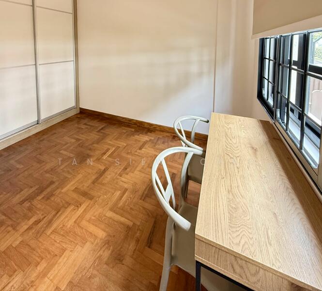 For Rent - Park East