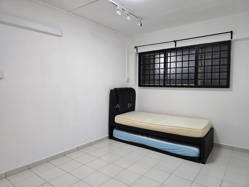 861 Yishun Avenue 4, 861 Yishun Avenue 4, 2 Bedrooms, 797 sqft, HDB Flat For Rent, by Alex Yap  叶国祯, 20296200 - PropertyGuru.com.sg
