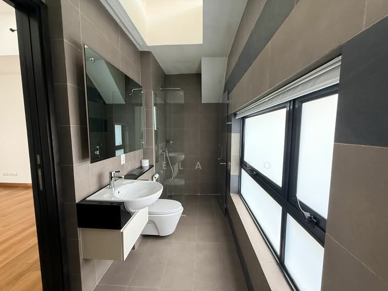 For Rent - One Lynwood