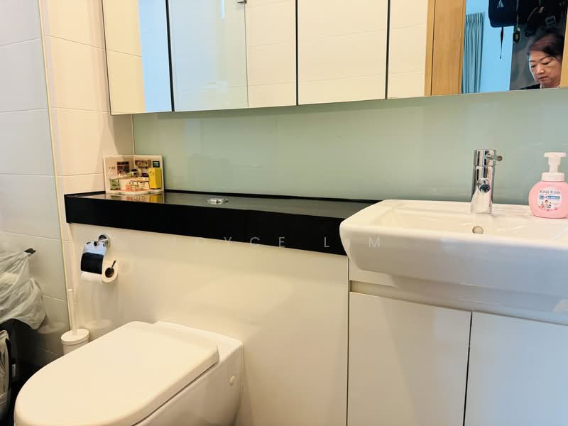 Orange Grove Residences, 31 Orange Grove Road, 4 Bedrooms, 2,389 sqft, Condominium For Rent, by Joyce Lim, 20316308 - Junior master bathroom - PropertyGuru.com.sg