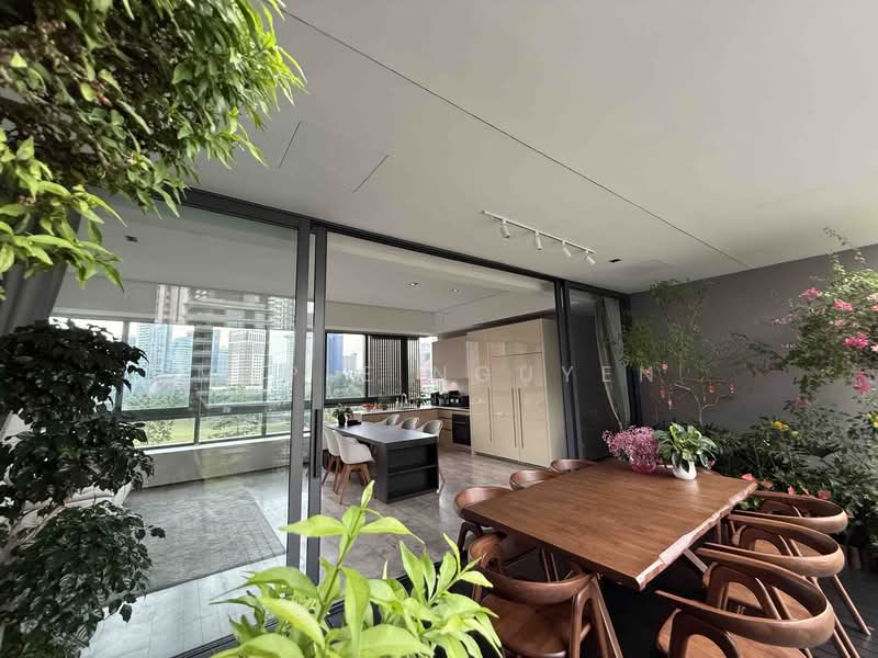 For Rent - OUE Twin Peaks