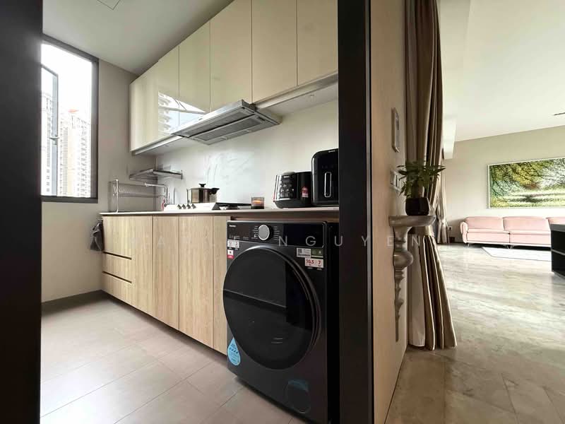 For Rent - OUE Twin Peaks