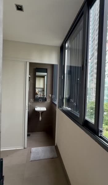 For Rent - OUE Twin Peaks